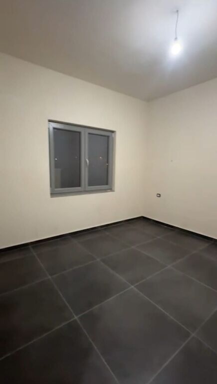 Shitje | Shtëpi private 2 + 1 | Kombinat | 142000 €