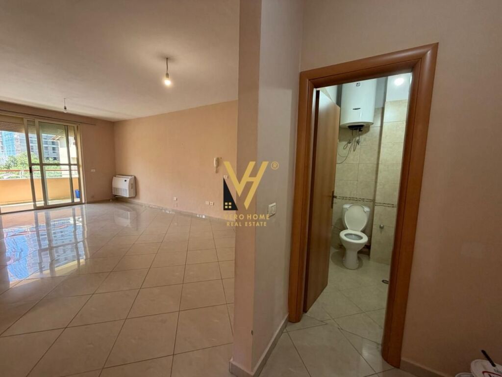 SHITET APARTAMENT 2+1+2+BLK TE KOMUNA E PARISIT 250.000 EURO