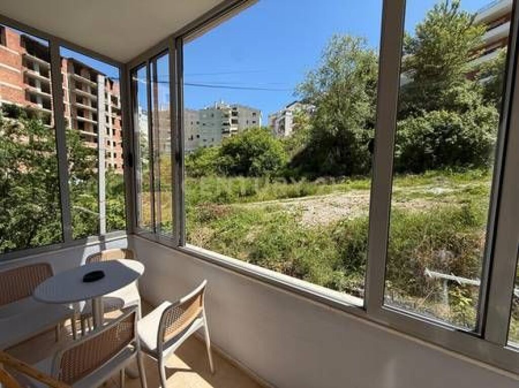 APARTAMENT 2+1+2 ME QIRA TEK KOPSHTI BOTANIK