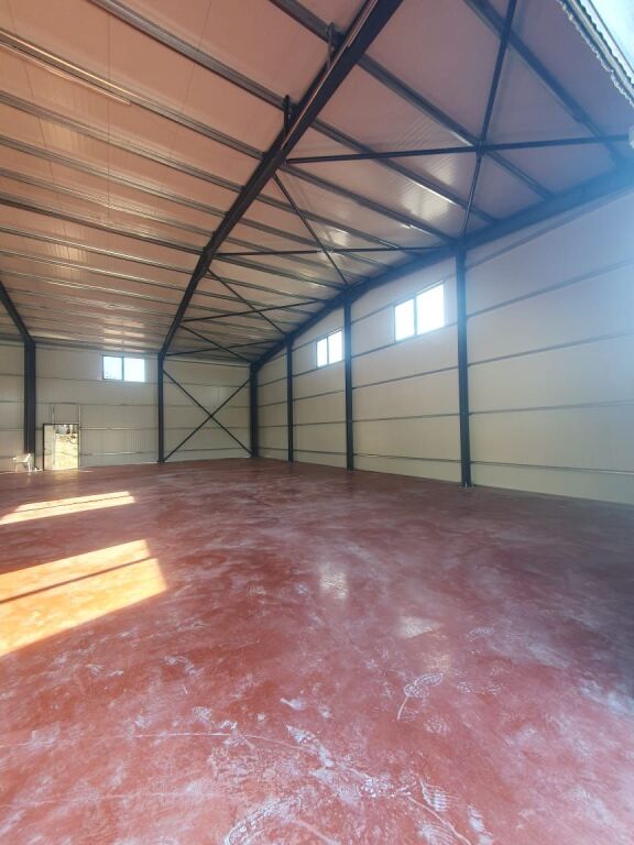 In Affitto: Capannone 460m² interni | Altezza 7m 📍Vaqarr – sulla Strada Principale (2500€/mese)