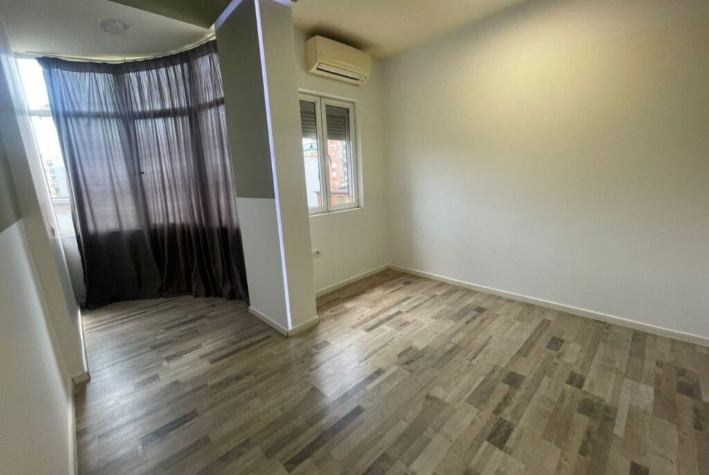 Office for Rent 2+1 Near Willson Square (ID BZ2656) Tirana