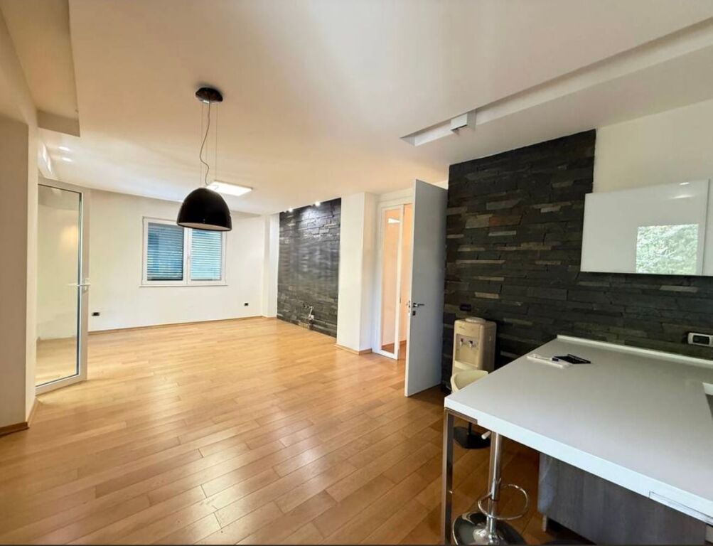 OFFICE FOR RENT – BLLOKU (SAMI FRASHËRI STREET) 2,000 € /Month