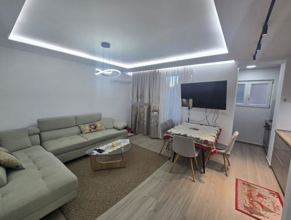 Shitet apartament luksoz 2+1 tek Brryli, brenda Unazës / Tirane