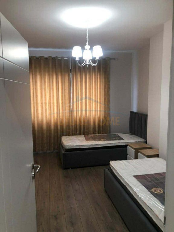 Qera, Apartament 2+1+2, Kompleksi Molla, Astir