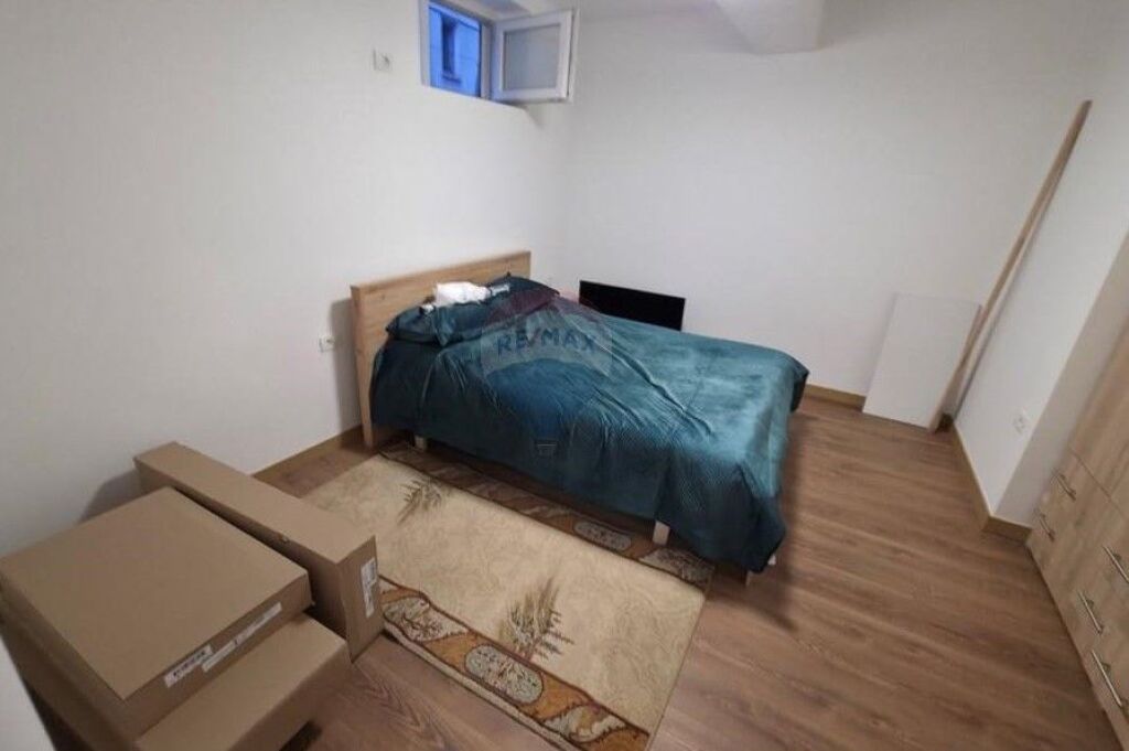 Appartamento 1+1 in Affitto Via Bill Clinton, Comune di Parigi  ID:530221059-484