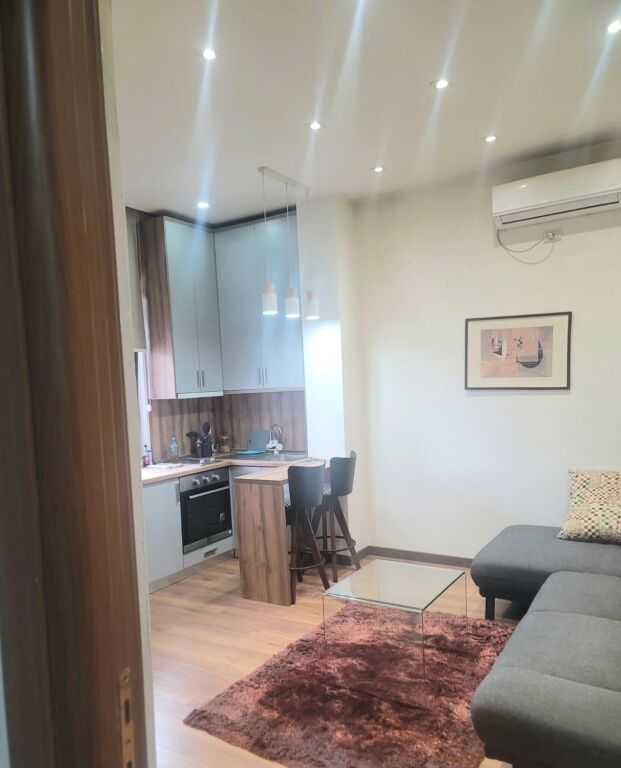 Jepet Me Qera Apartament 1+1