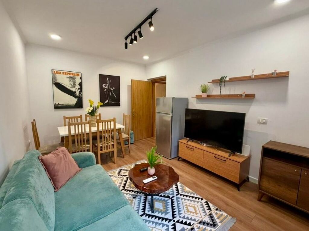 Qera, Apartament 1+1, 21Dhjetori, Tiranë. 530 €