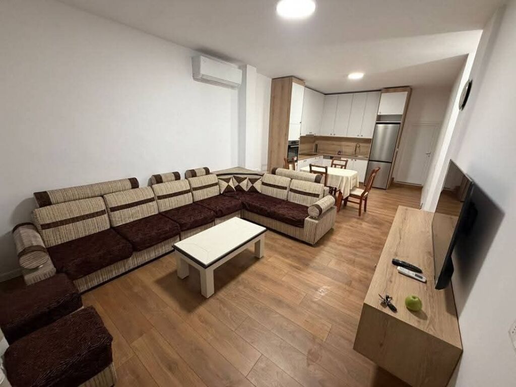SHTEPI PRIVATE 2+1 ME QERA - SHKOZE, TIRANE