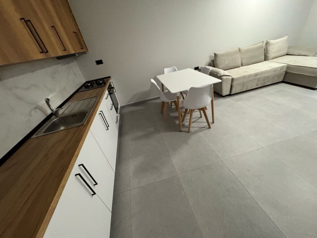 Vendita | Apartament 1 + 1 | Shkolla Bashkuar | 118000 €