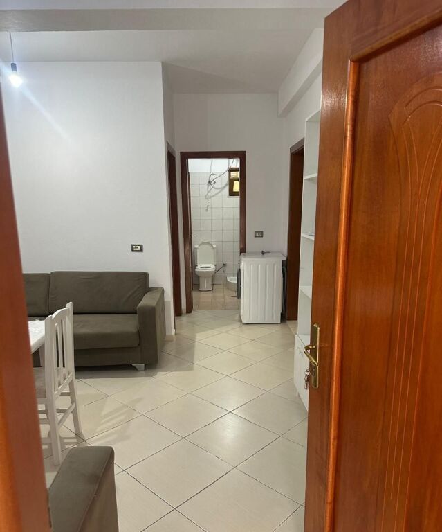 Affitto | Shtëpi private 2 + 1 | Komisariati 4 | 350 €/mese