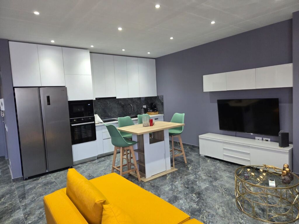 Qera | Apartament 2 + 1 | Rruga Panorama | 750 €/muaj
