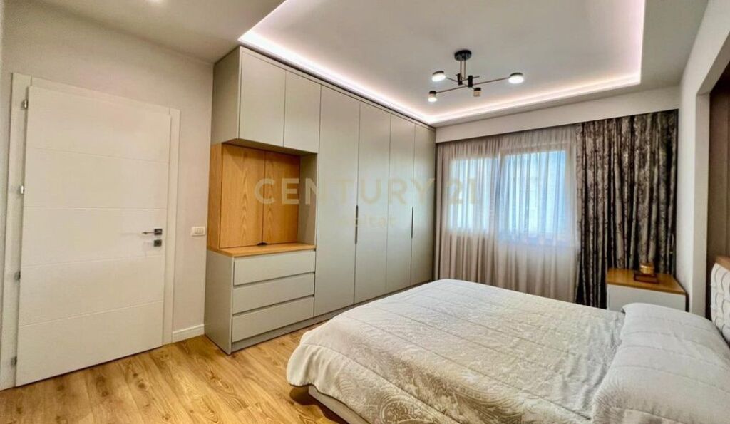 Appartamento 2+1+2 in vendita presso Komuna e Parisit