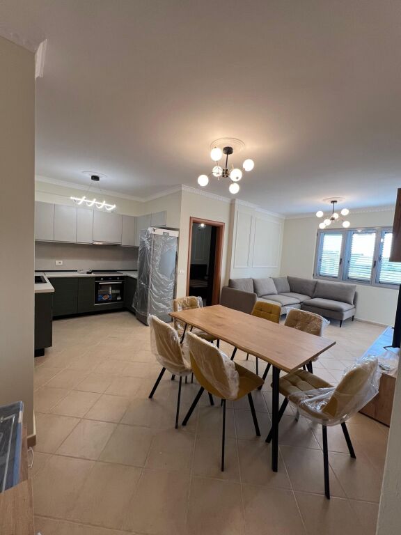 Qera | Apartament 3 + 1 | Fresku | 550 €/muaj