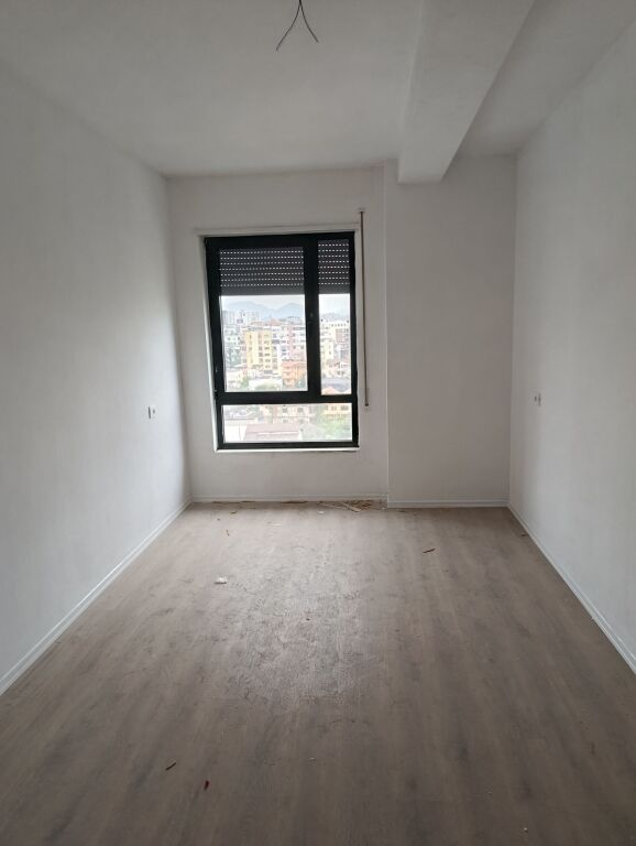 Qera | Apartament 2 + 1 | Rruga 5 Maji | 500 €/muaj