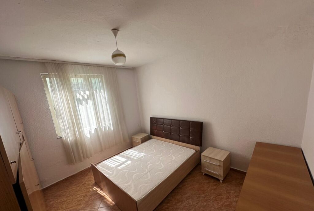 House 1+1 for rent, Zogu i Zi near the Red Cross 400 thousand lek