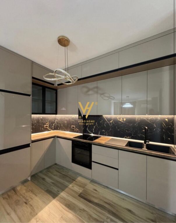 JEPET APARTAMENT 1+1+BLK ME QIRA TE RRUGA NDRE MJEDA 70.000 LEKE