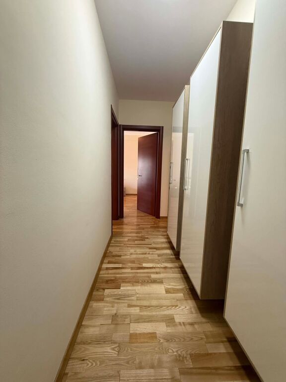 Shitet, Apartament 2+1+2 Besim Alla , Misto Mame