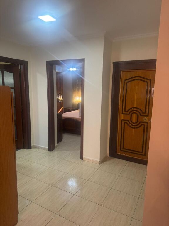 Jepet Me Qera Apartament 1+1+1 Ballkon