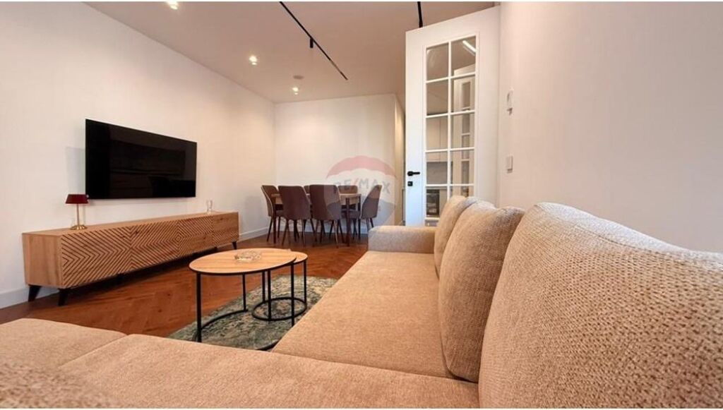 Apartament 2+1+2 me qira Donika Center
