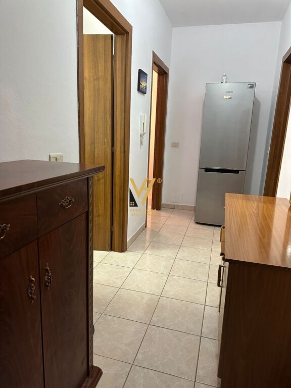 AFFITTASI APPARTAMENTO 1+1+BLK PRESSO IL COMUNE DI PARIGI 600 EURO