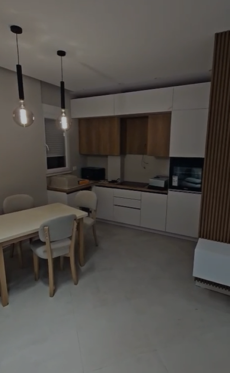 Fresk Rruga Xhon Belushi Shitet apartament luksoz 1+1