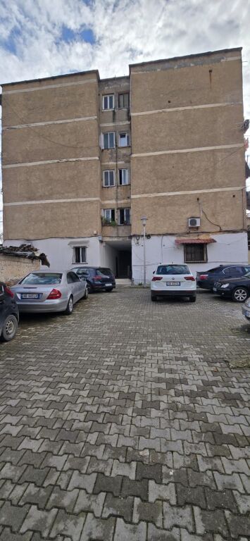 🏠 IN VENDITA: 2+1+1 Blocco ( 📍Stazione Ferroviaria Via Hysen Dalliu - Dietro la Facoltà di Scienze Naturali)🔥 75m² || 4° Piano️⃣Ristrutturato Completamente || Ottima Opportunità ✨️ 193.000€ 💶💶