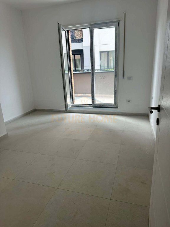 QERA APARTAMENT 2+1 MBIKALIMI PASKUQANIT   