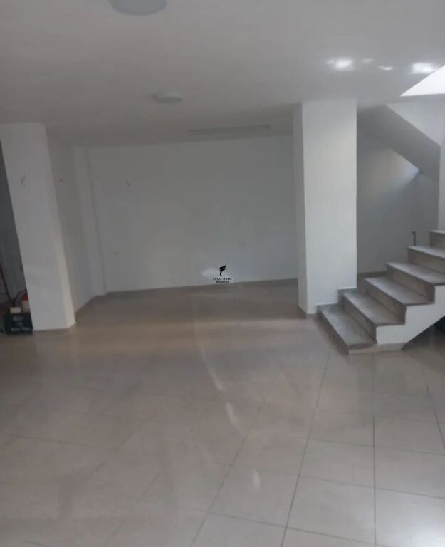 SHOP FOR RENT 64 M2 ALI DEM 70,000 LEKE FH-72520