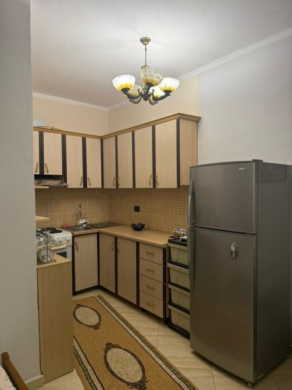 Jepet Me Qera Apartament 1+1+1 Ballkon