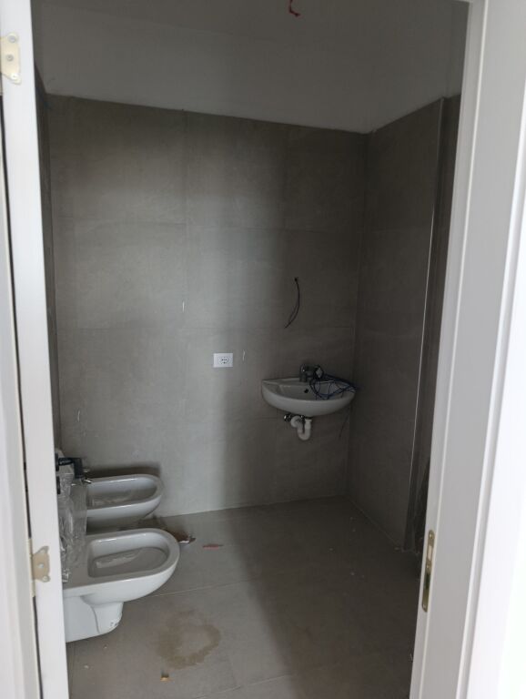 Qera | Apartament 2 + 1 | Rruga 5 Maji | 500 €/muaj