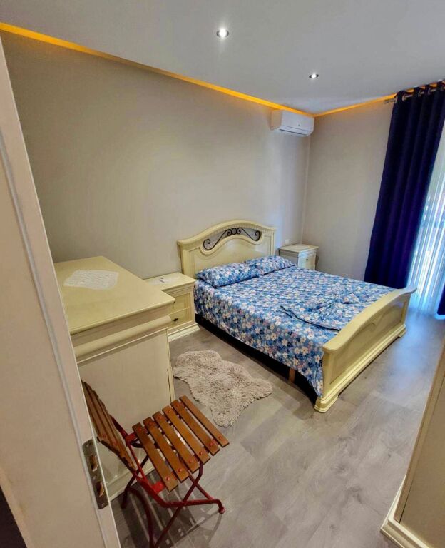 📍 Jepet me qera apartament 2+1  Kompleksi ASL Rruga Kongresi i Manastirit