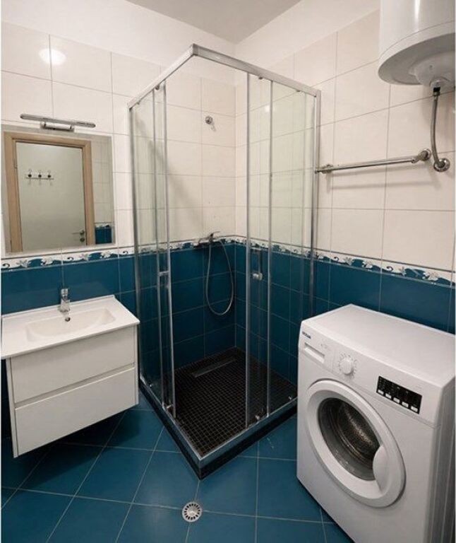 Shitet apartament 2+1 te Mine Peza
