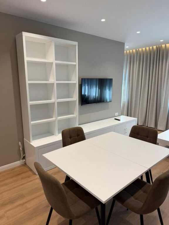 🏡 Apartament 1+1+ PARKING me qira tek Rr. Elbasanit