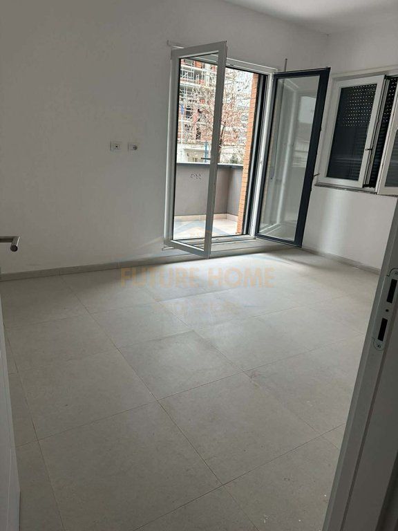 QERA APARTAMENT 2+1 MBIKALIMI PASKUQANIT   