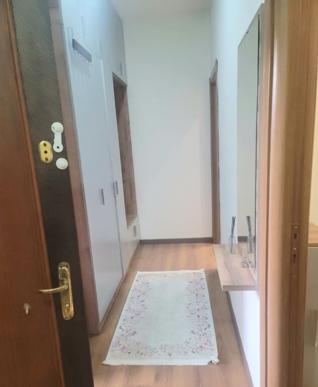 Jepet Me Qera Apartament 1+1