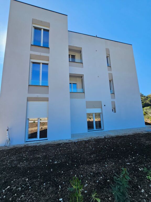 🔵 In vendita: 1+1 Himarë (te kalçeto) 📍 - (120.000 Eu) Sup: 52 m² & 1 posto auto incluso || 120.000 euro || Palazzo appena completato🔥🔥
