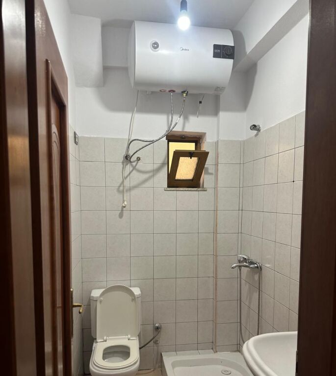 Affitto | Shtëpi private 2 + 1 | Komisariati 4 | 350 €/mese