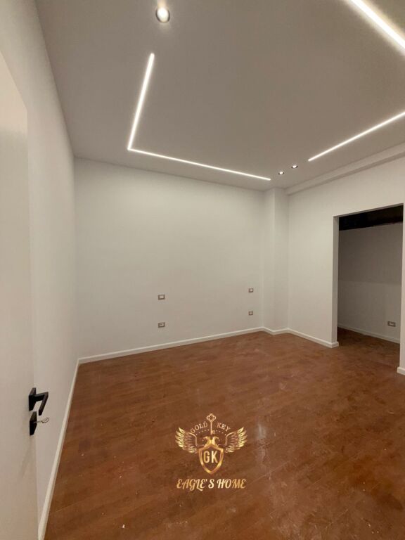 IN VENDITA Super APPARTAMENTO • 2+1+2 + VERANDA TRIBUNALE DURRES