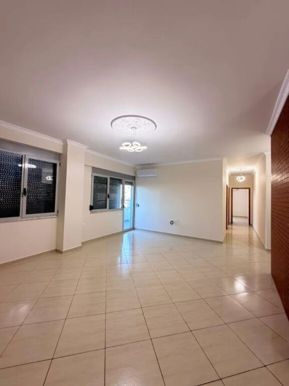 OFFICE FOR RENT 130M2 DIBRA STREET
