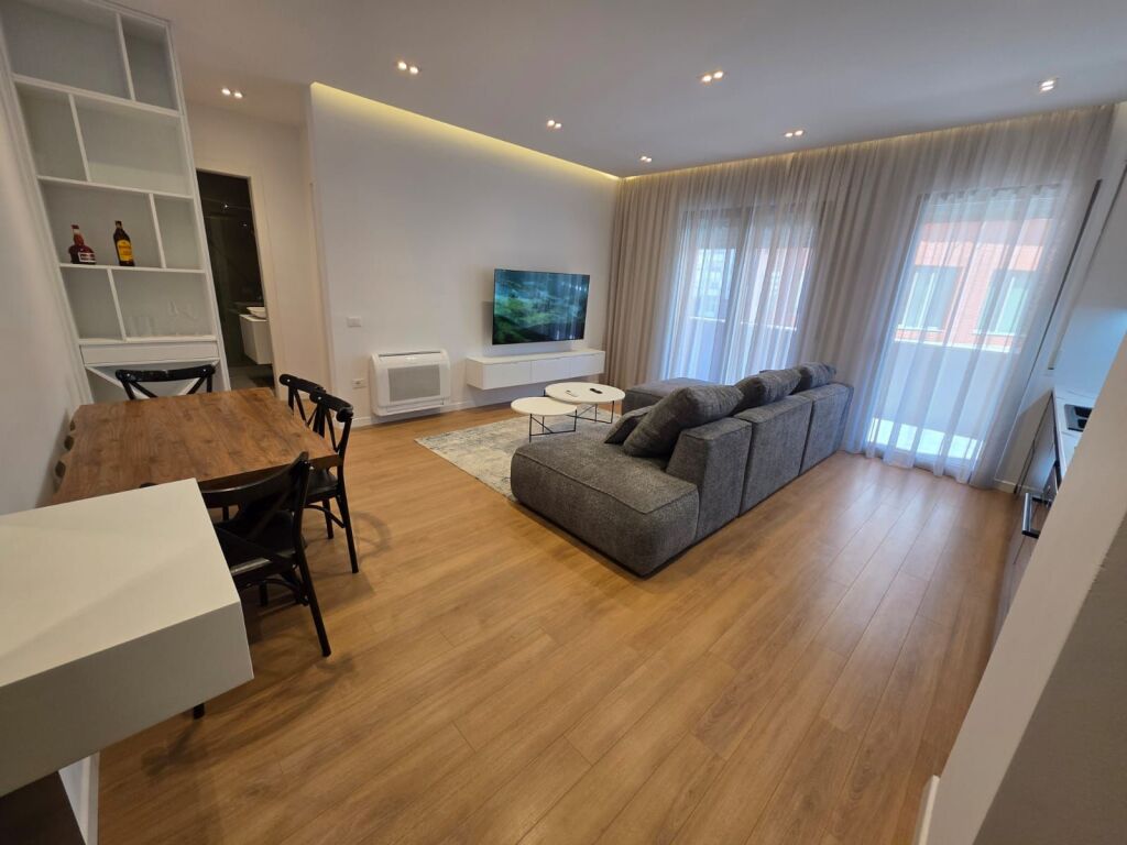 🏡 Jepet me qira apartament 1+1 –Kompleksi Delijorgji