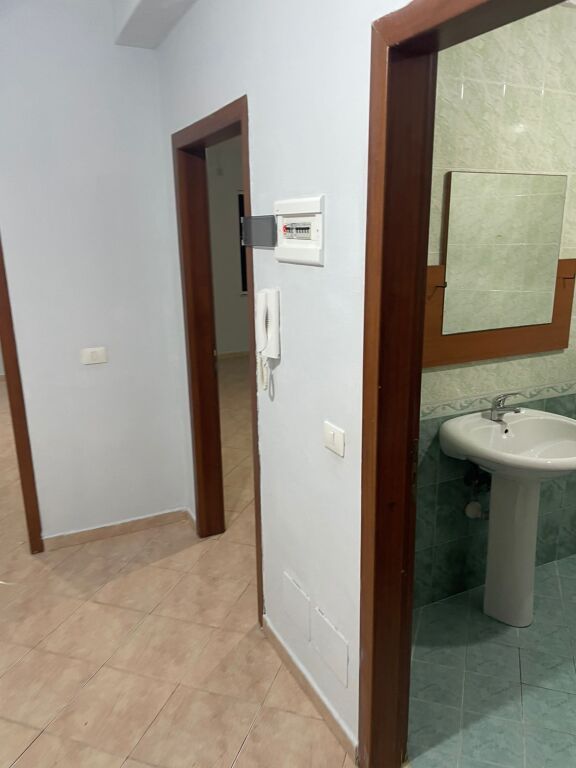 Apartament 1+1 me qira ne Yzberish, 300 mije leke
