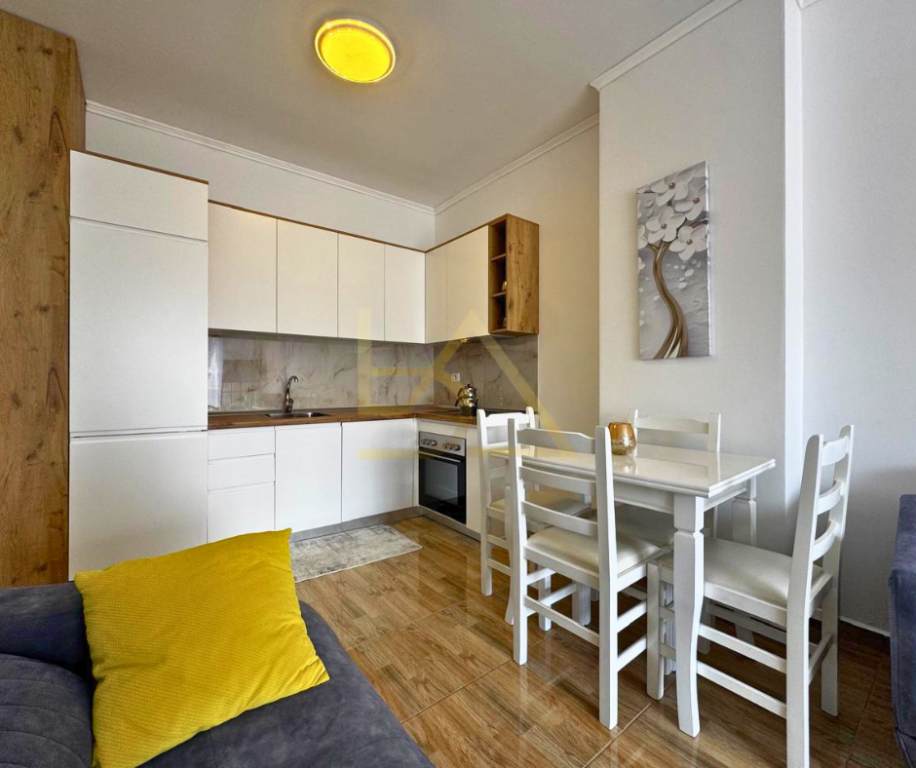 Modern Office for Rent – Bllok, Tirana