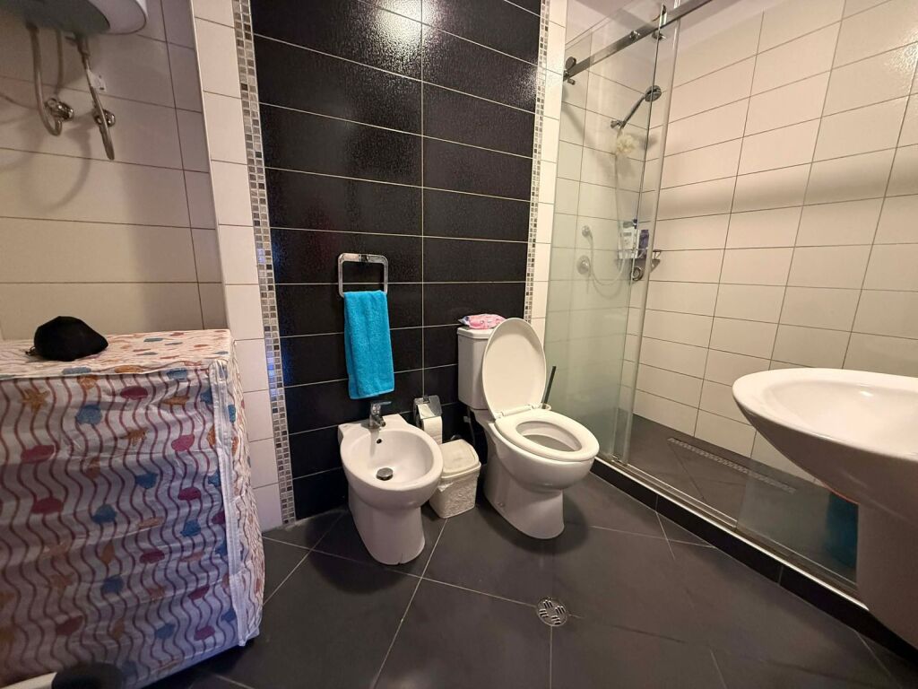 Shitet, Apartament 2+1+2 Besim Alla , Misto Mame