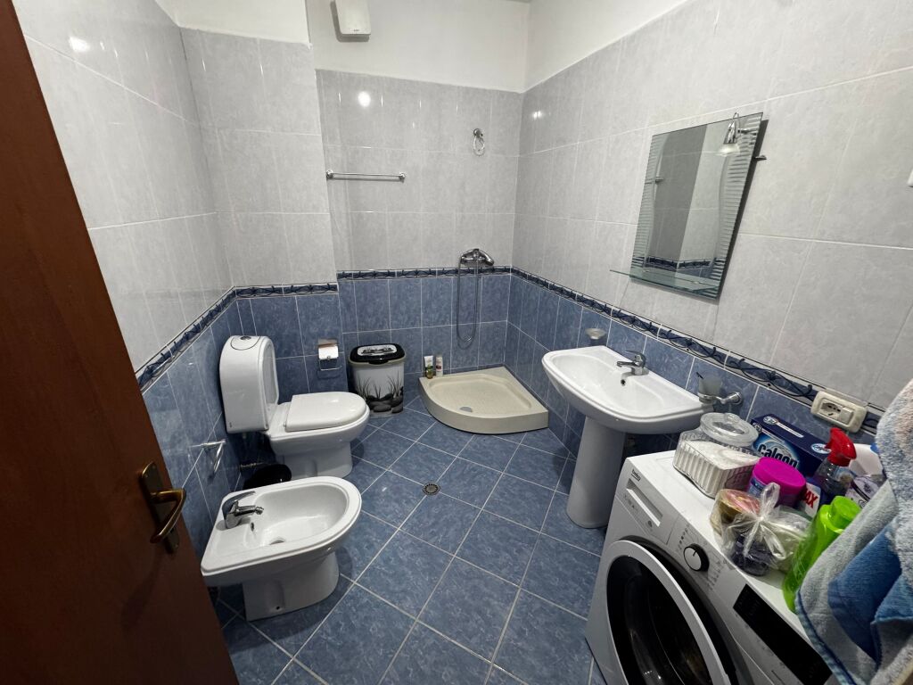 🏡 Apartament 1+1 për Shitje – Rrota e Kuqe, Plazh Durrës