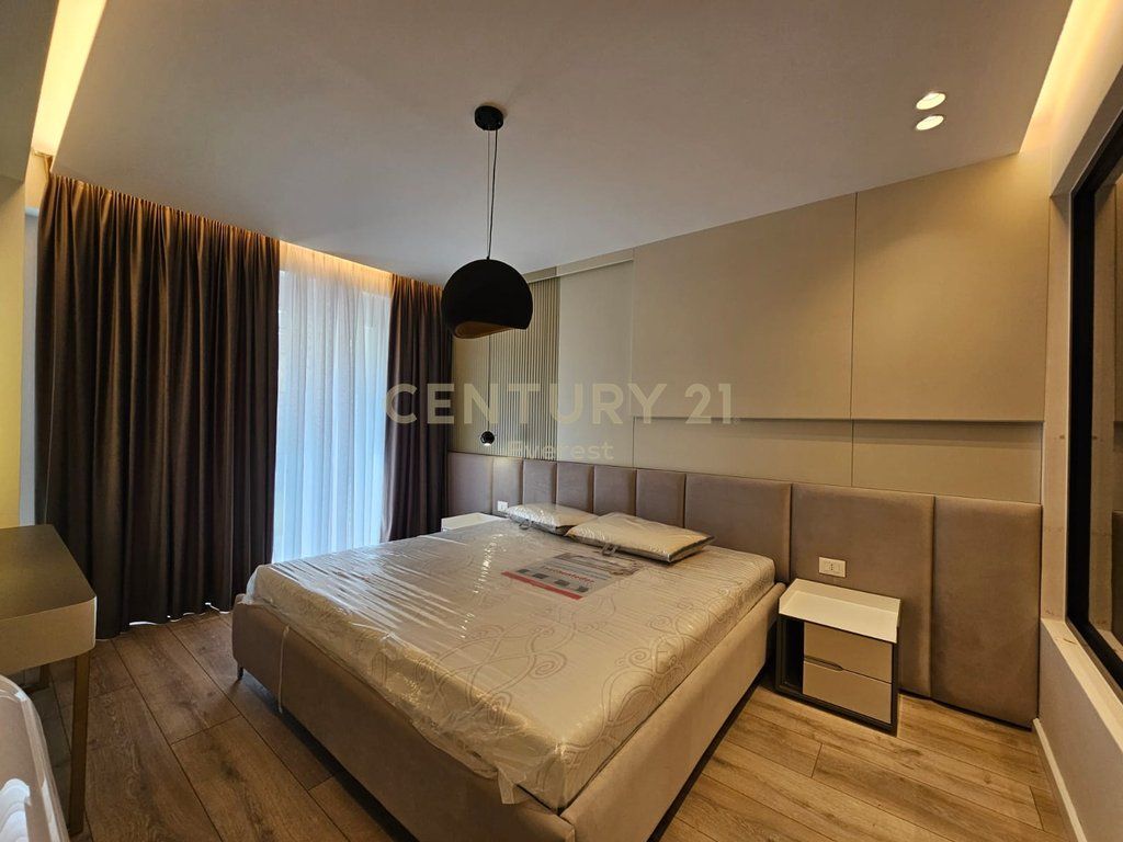 RESIDENCE KODRA E DIELLIT 1, WE RENT APARTMENT 3+1+ PARKING SPACE 1,800 € /Month