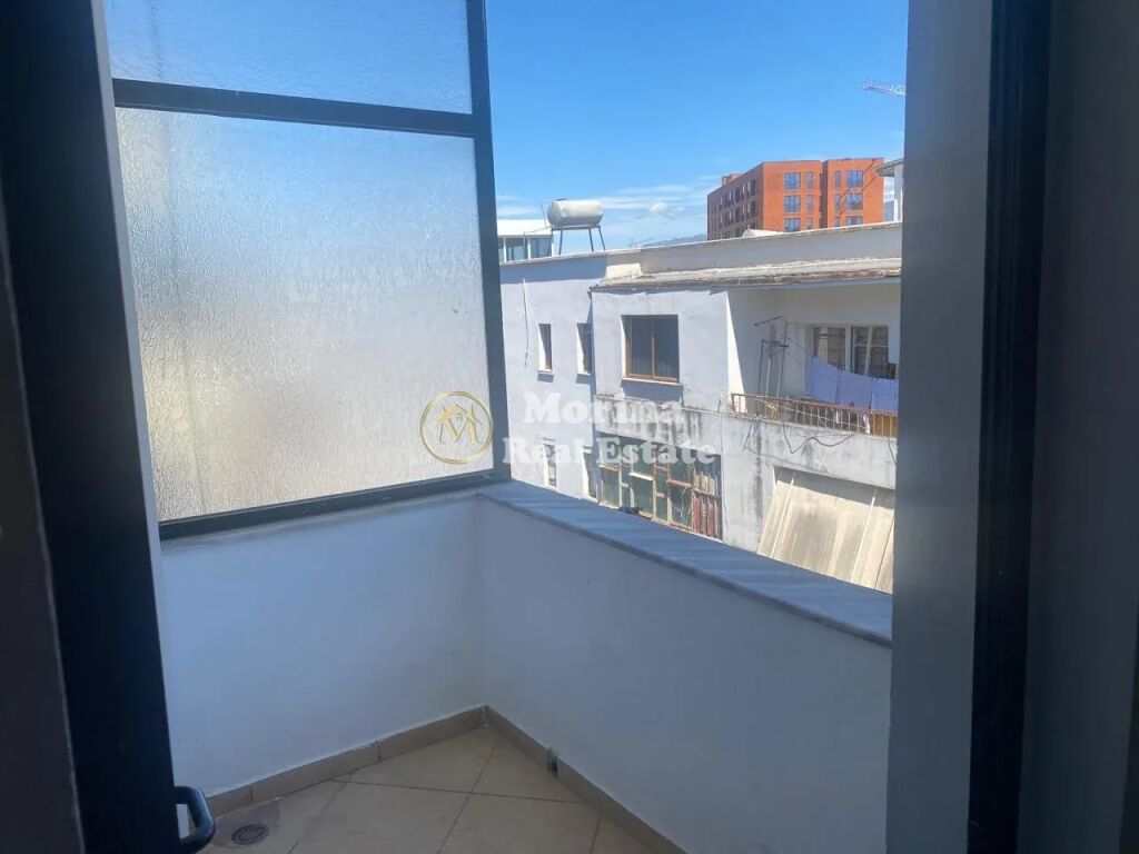 Qera | Apartament 1 + 1 | Rruga Ferit Xhajko | 450 €/muaj