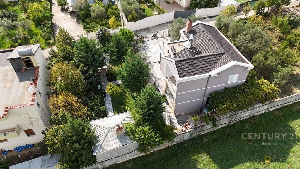 VILLA SUPER IN VENDITA VICINO AL FONDAZIONE FINE SETTIMANA DIVERSAMENTE !