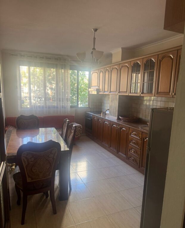 For rent Apartment 1+1, Kongresi Manastirit street near Hospital 5 opposite Pediatrics 400 thousand lek