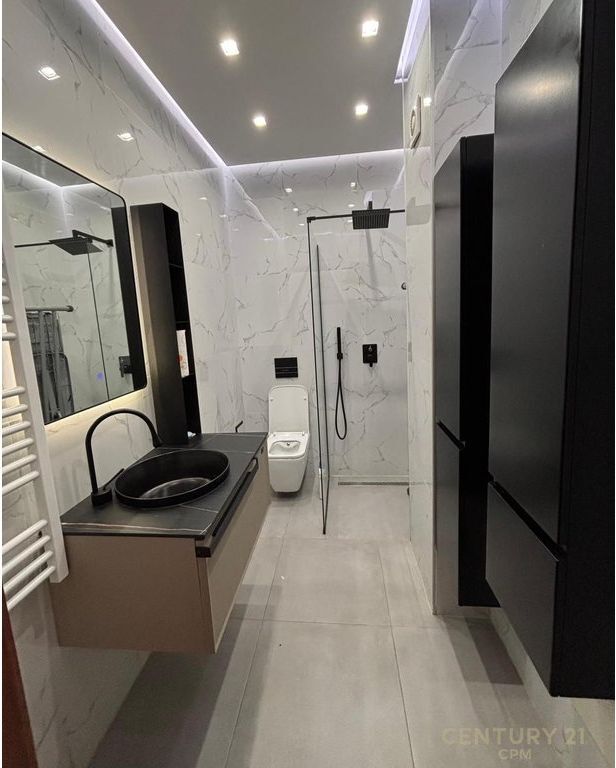 FOR RENT APARTMENT 3+1+2 AT 21 DHJETORI! 1,050 € /