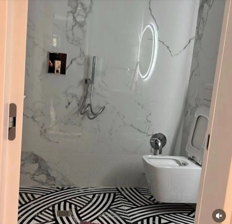 🏡 APARTAMENT ME QERA 2+1+2 me ballkon • Luxury